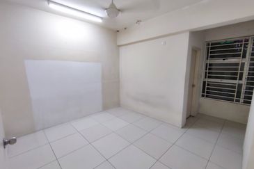 Calisa M @ Calisa Residences