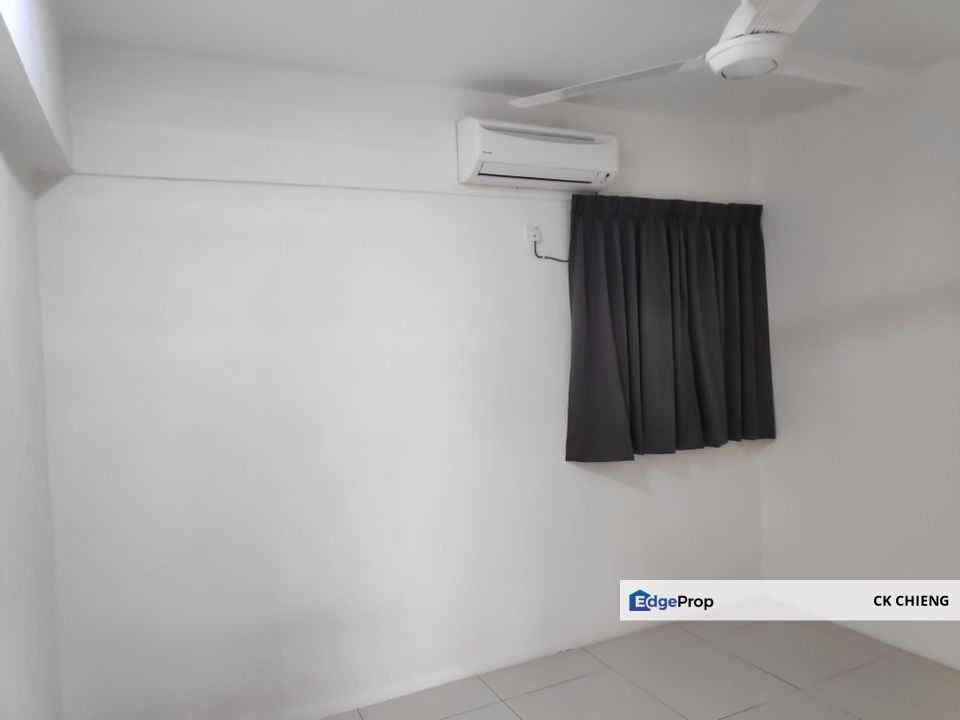 Calisa Residence Rent, 3 Rooms Partly Furnished, Taman Mas Sepang Puchong, Selangor, Puchong
