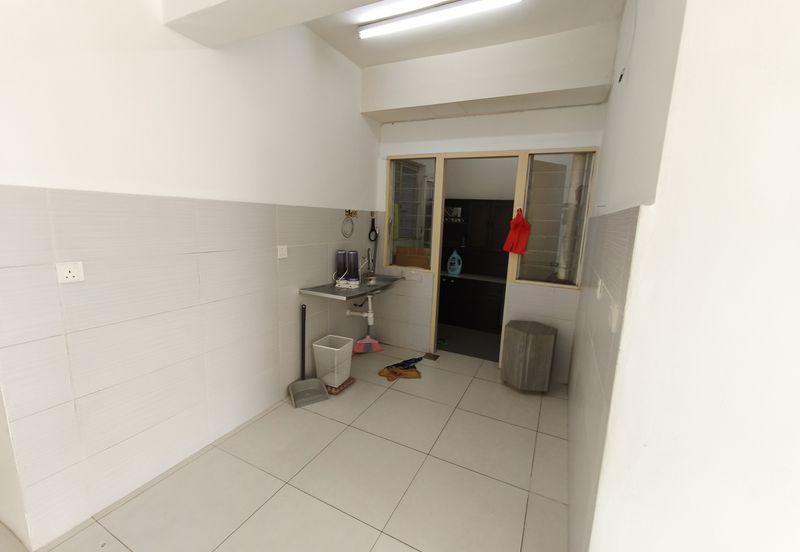 Calisa M @ Calisa Residences