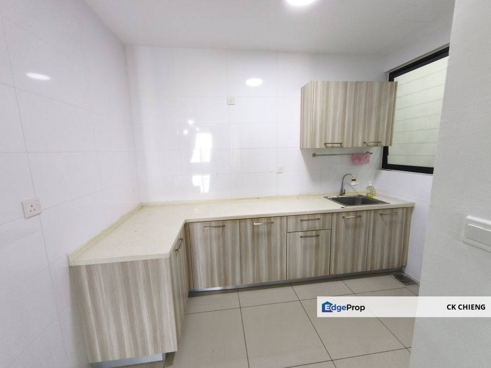 D'aman Residence Rent, 3 Rooms Partly Furnished, Puchong Taman Mas Sepang, Selangor, Puchong