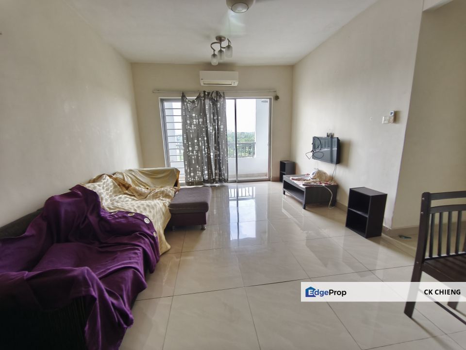 Suriamas Condo Rent, 4 Rooms Partly Furnished, Bandar Sunway PJS10, Selangor, Bandar Sunway