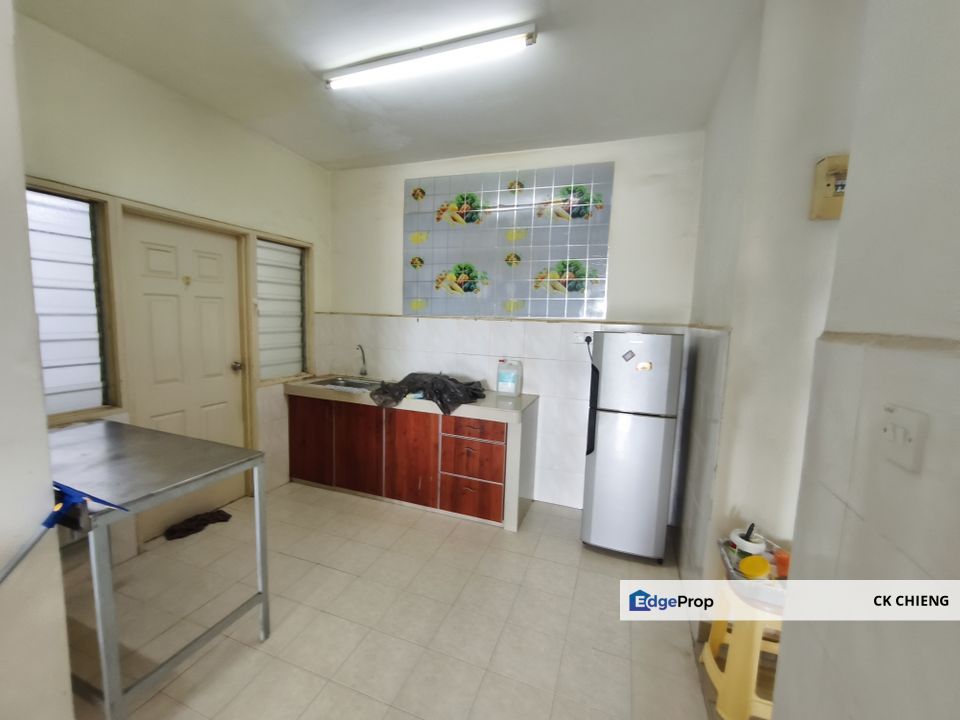 Suriamas Condo Rent, 4 Rooms Partly Furnished, Bandar Sunway PJS10, Selangor, Bandar Sunway