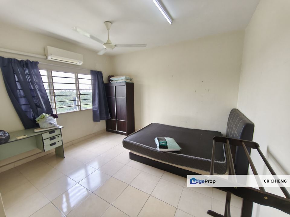 Suriamas Condo Rent, 4 Rooms Partly Furnished, Bandar Sunway PJS10, Selangor, Bandar Sunway