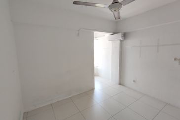 Calisa M @ Calisa Residences