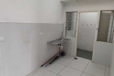 Calisa M @ Calisa Residences