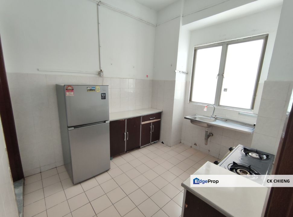 Ridzuan Condo Rent, 3 Rooms Partly Furnished, Bandar Sunway PJS10, Selangor, Bandar Sunway
