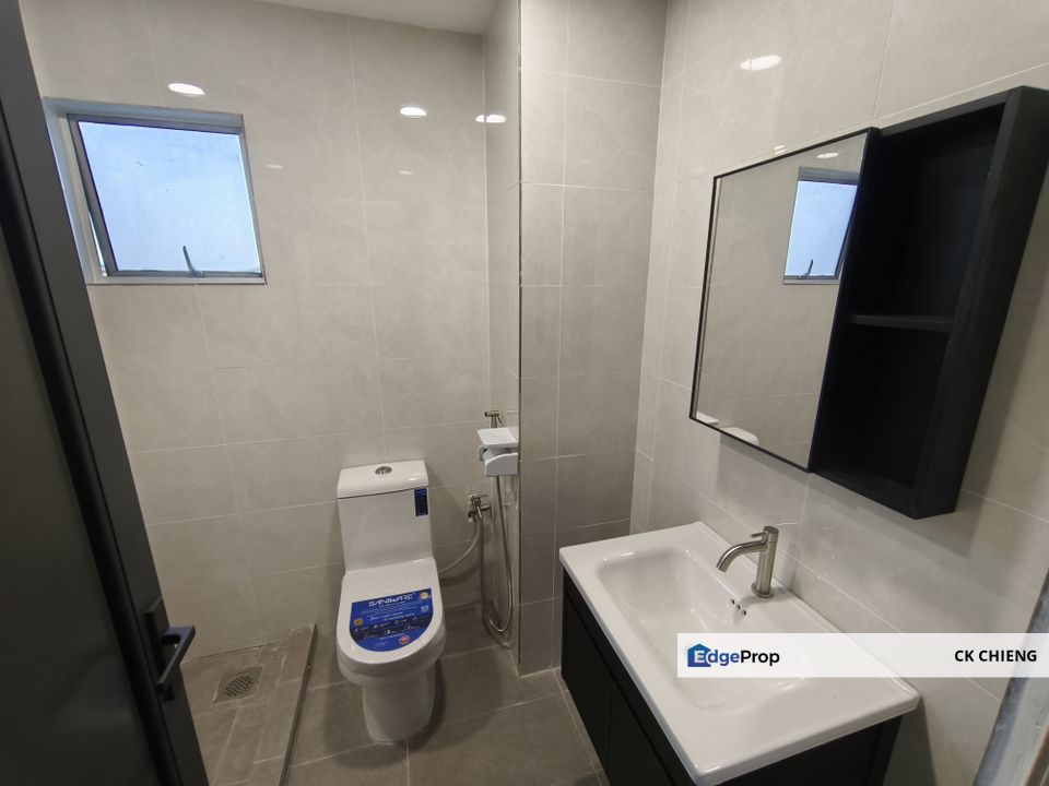 Ridzuan Condo, newly repaint 2 Rooms Partly Furnished, Bandar Sunway PJS10, Selangor, Bandar Sunway