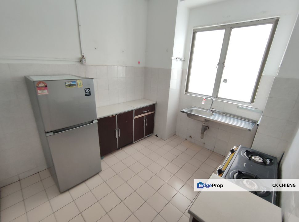 Ridzuan Condo Rent, Partly Furnished 3 Rooms, Bandar Sunway PJS10, Selangor, Bandar Sunway