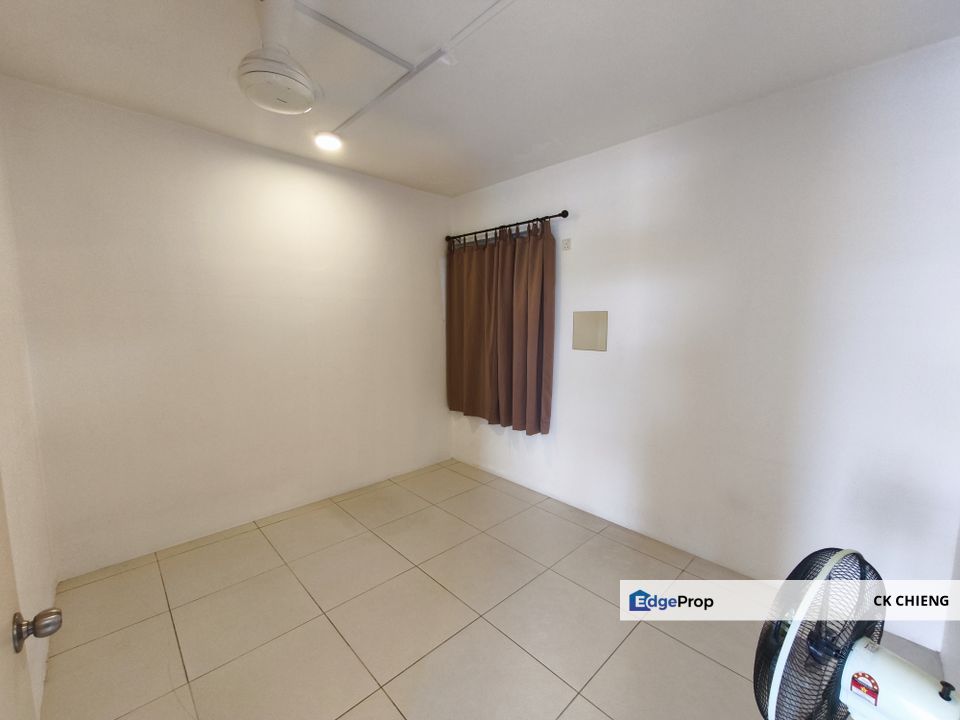 Calisa Residence Rent, 3 Rooms Partly Furnished, Puchong Taman Mas Sepang, Selangor, Puchong