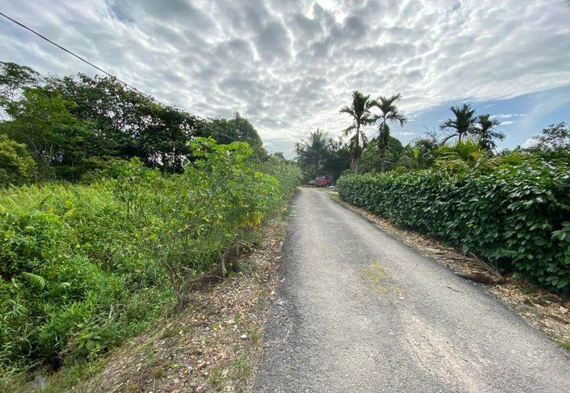 Jalan Kampung Ulu Pulai