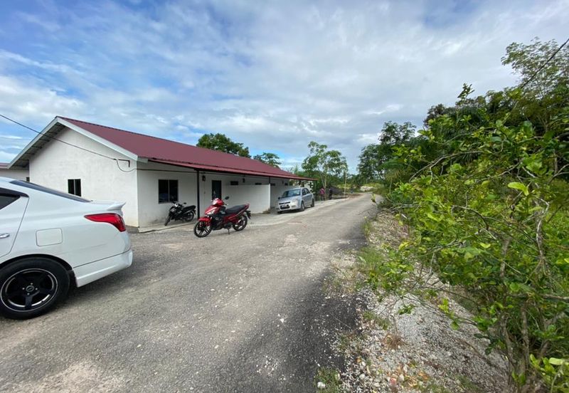 Jalan Kampung Ulu Pulai