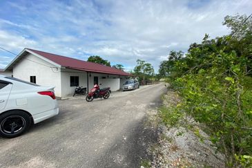 Jalan Kampung Ulu Pulai