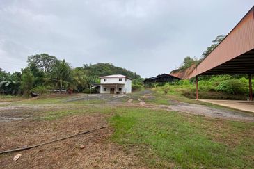 Land at Benta Raub Pahang