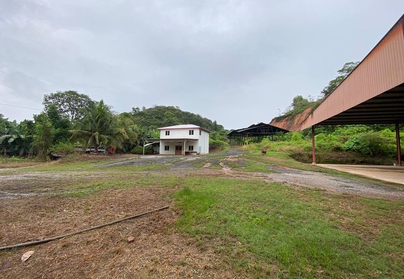 Land at Benta Raub Pahang