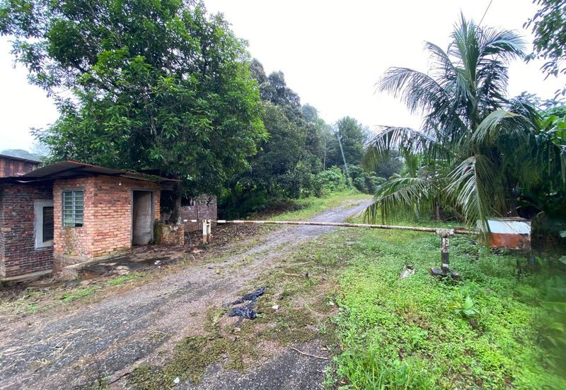 Land at Benta Raub Pahang