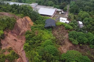 Land at Benta Raub Pahang