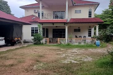 FACING MAINROAD| Tanah Pertanian (1 Ekar) dengan Banglo Parit Perupok Muar