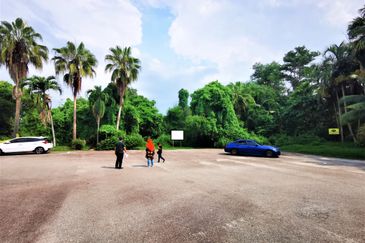 NEXT TO CUSTOMS| Commercial Land (Petrol Station) Ayer Keroh Melaka For Sale