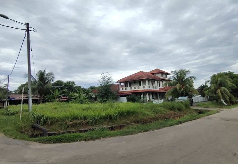 Taman Ayer Molek