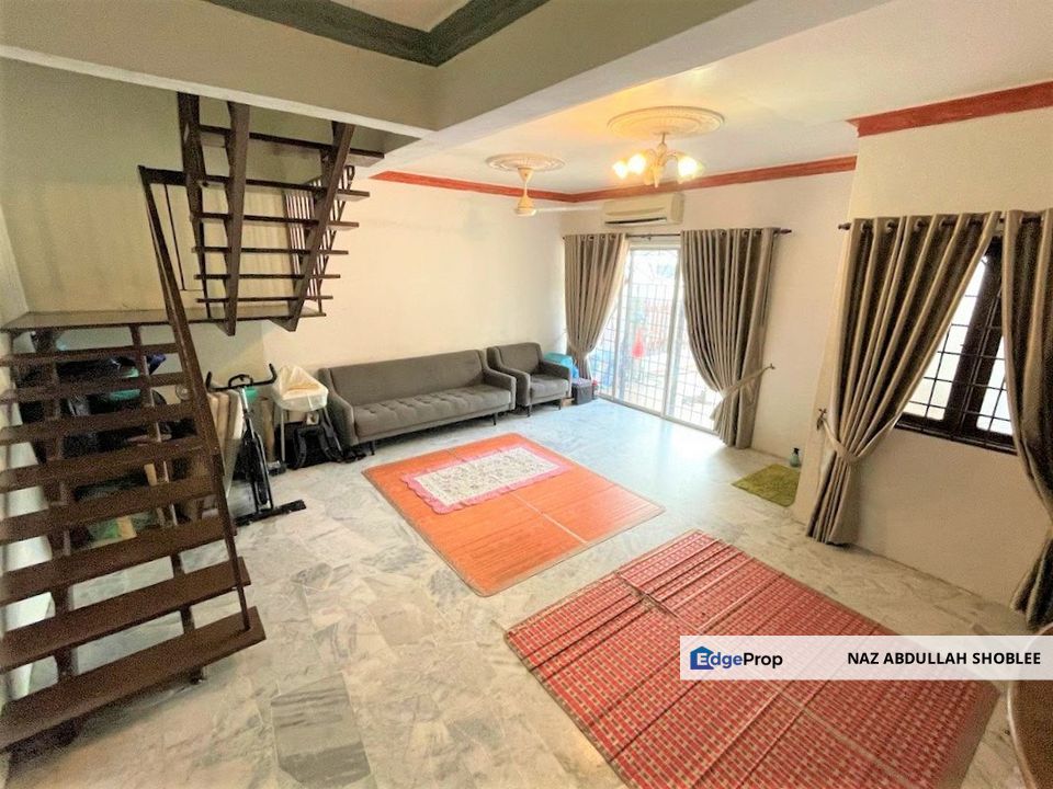 PARTIALLY FURNISHED| RENOVATED Double Storey Terrace Subang Perdana Shah Alam Untuk Dijual, Selangor, Subang