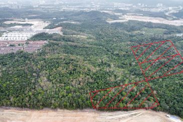 NEAR SERENE HEIGHTS| Agriculture Land at Semenyih For Sale