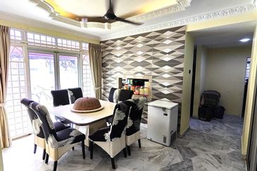 Taman Tasik Semenyih (Lake Residence)