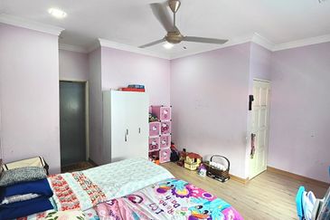 Taman Tasik Semenyih (Lake Residence)