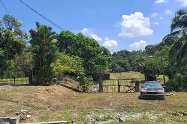 ROAD FRONTAGE| 2 Parcels of Agriculture Land at Kampong Sungai Pelong Shah Alam For Sale
