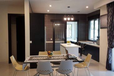 Bangi Lakehill Villas