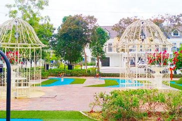 Monet Springtime @ Sunsuria City