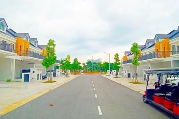 Monet Springtime @ Sunsuria City