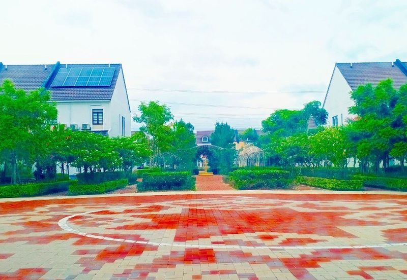 Monet Springtime @ Sunsuria City