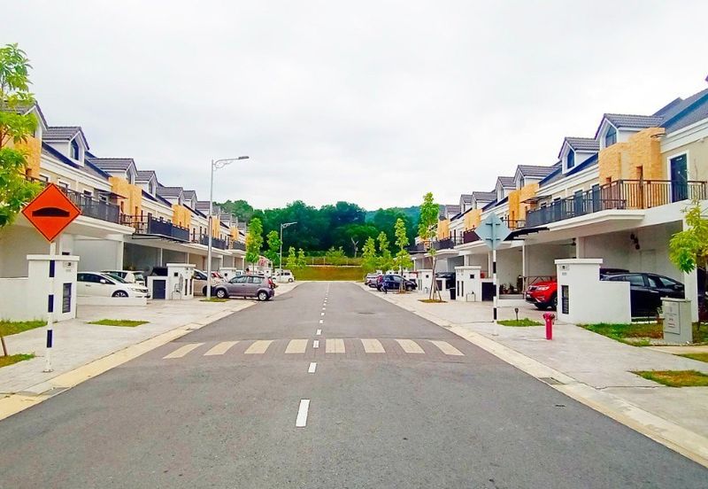 Monet Springtime @ Sunsuria City