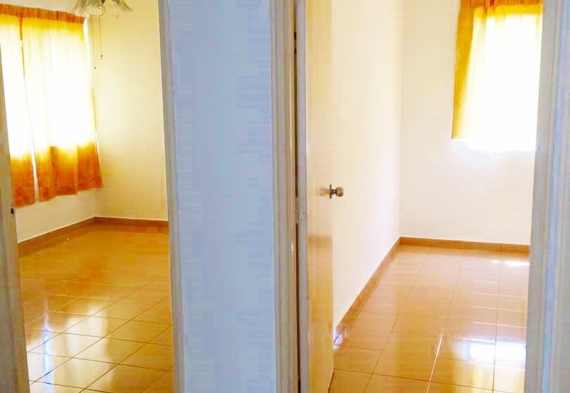 De Tropicana Condominium