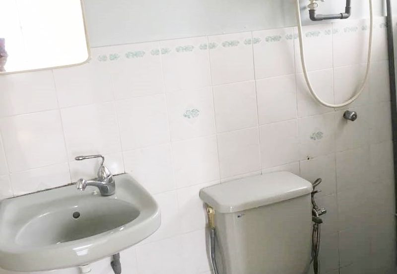 De Tropicana Condominium