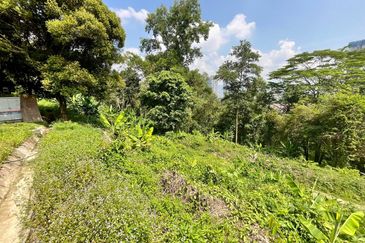 HIGHLY NEGOTIABLE| BELOW MARKET VALUE Bungalow Lot Country Heights Damansara Kuala Lumpur For Sale