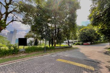 HIGHLY NEGOTIABLE| BELOW MARKET VALUE Bungalow Lot Country Heights Damansara Kuala Lumpur For Sale