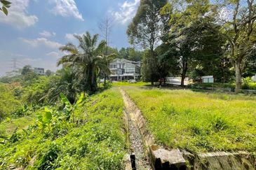 HIGHLY NEGOTIABLE| BELOW MARKET VALUE Bungalow Lot Country Heights Damansara Kuala Lumpur For Sale