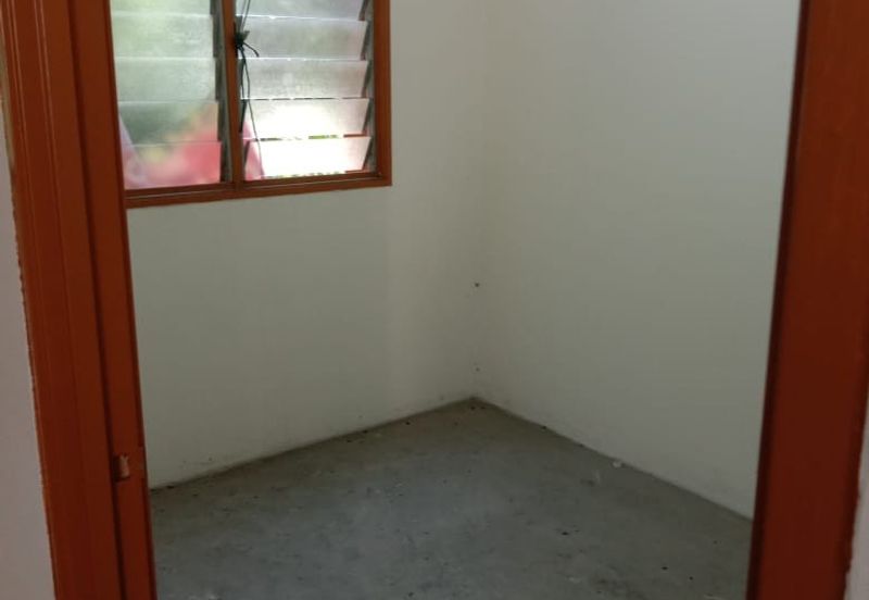 Johan Court Flat @ Alam Perdana