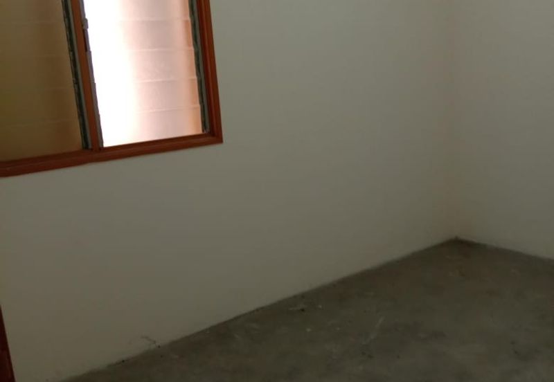 Johan Court Flat @ Alam Perdana