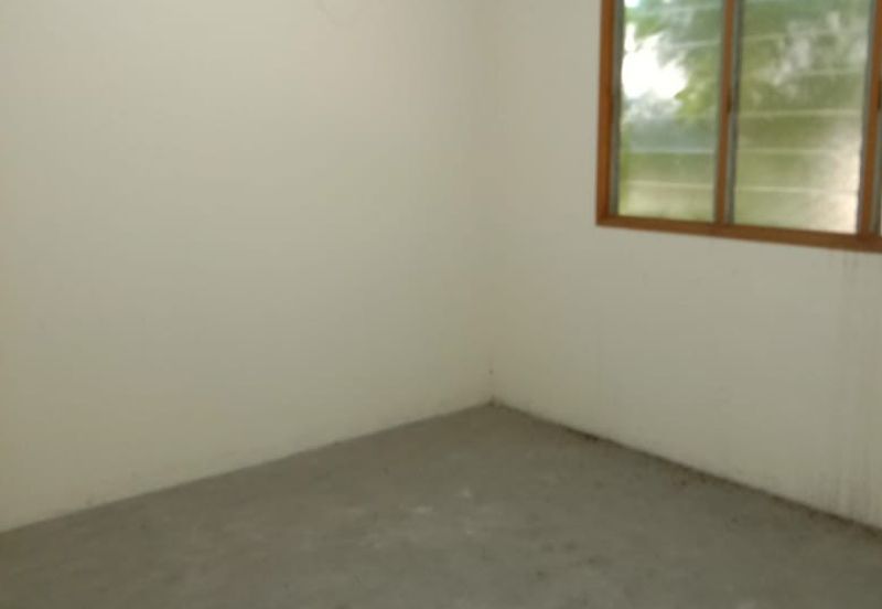 Johan Court Flat @ Alam Perdana