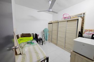 Residensi Laguna Biru 2