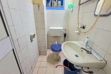 FIRST FLOOR| Chendana Shop Apartment, Bandar Bukit Puchong, Puchong For Sale