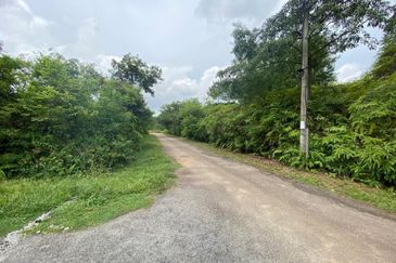 RESIDENTIAL ZONING| Agriculture Land, Taman Puncak Mekar, Sungai Merab, Kajang For Sale