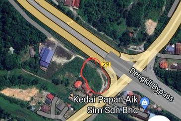 FACING MAINROAD| RESIDENTIAL ZONING Agriculture Land, Revolusi Hijau Bt 29/30, Dengkil For Sale