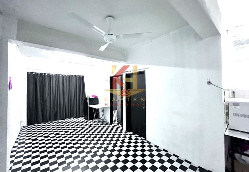 Pangsapuri Seri Mas, Taman Pinggiran Putra