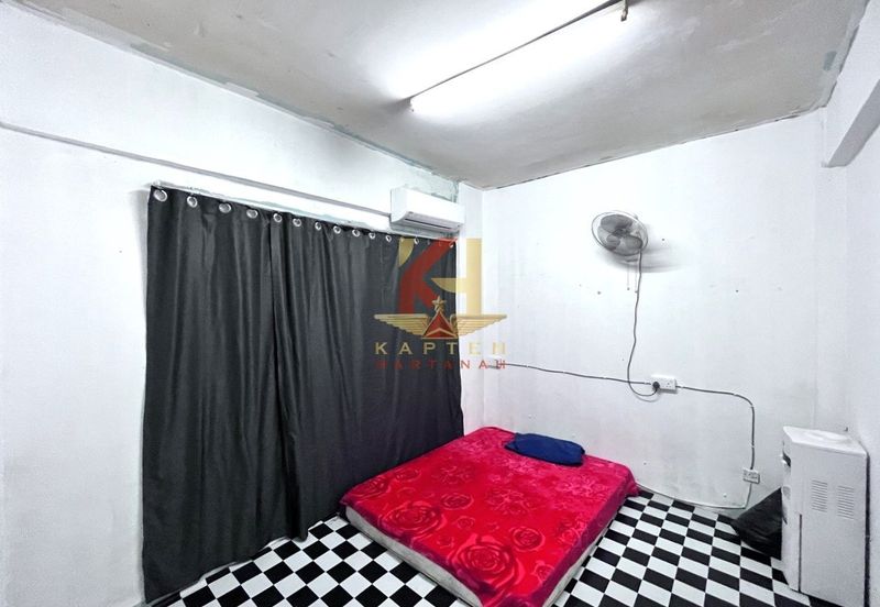 Pangsapuri Seri Mas, Taman Pinggiran Putra