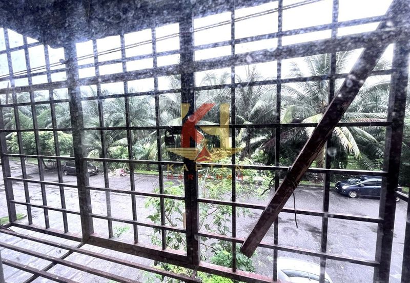 Pangsapuri Seri Mas, Taman Pinggiran Putra