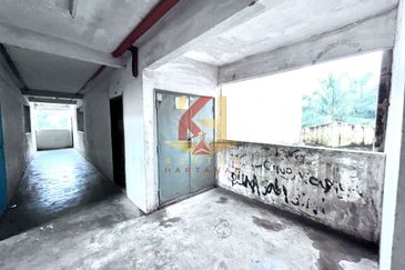 Pangsapuri Seri Mas, Taman Pinggiran Putra