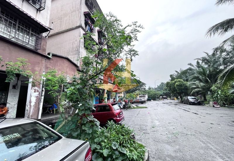 Pangsapuri Seri Mas, Taman Pinggiran Putra